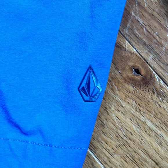 Blue volcom dual shorts size 34 ( hybrid ) - Picture 7 of 7